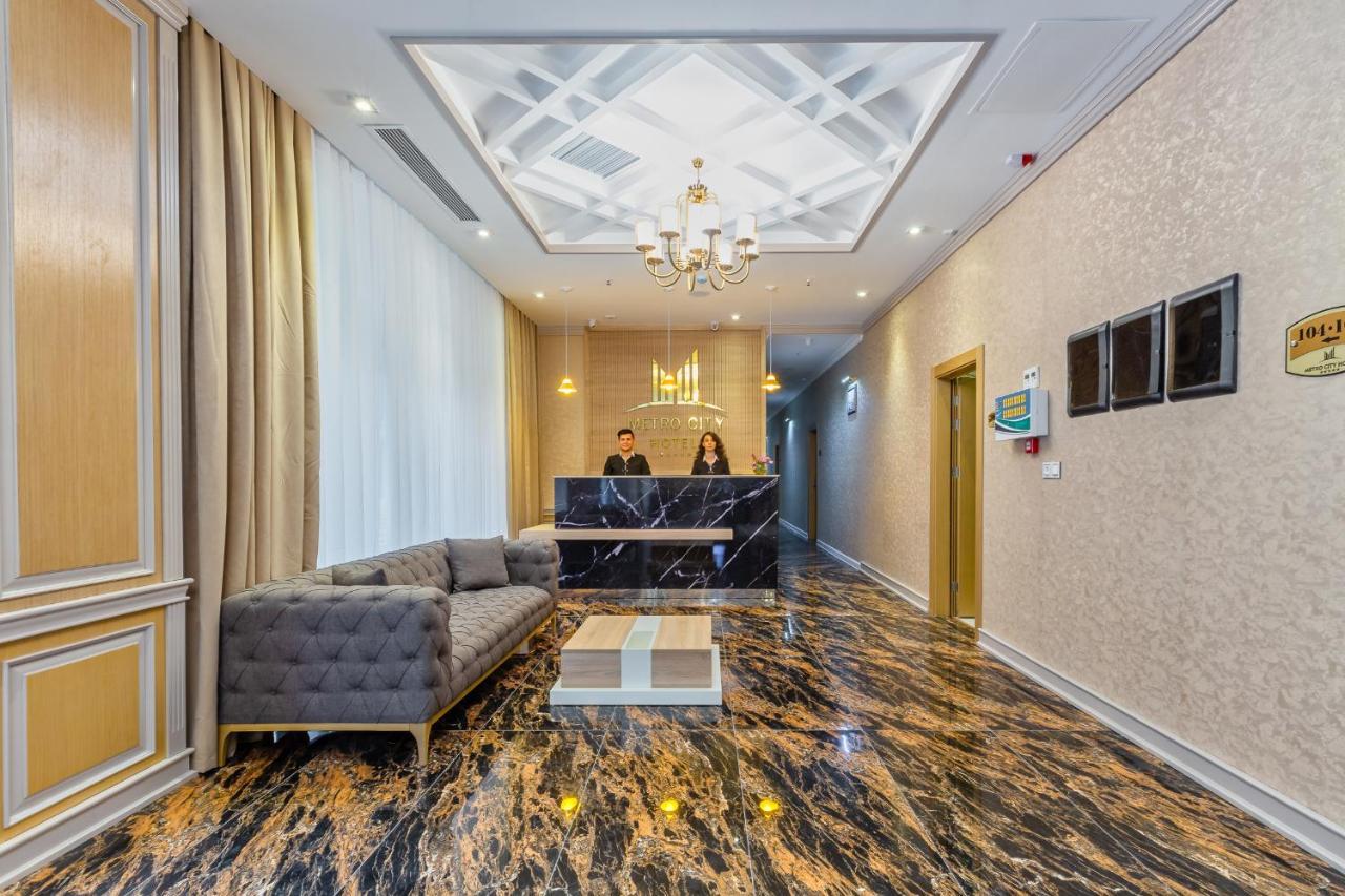 Metro City Hotel Baky Esterno foto
